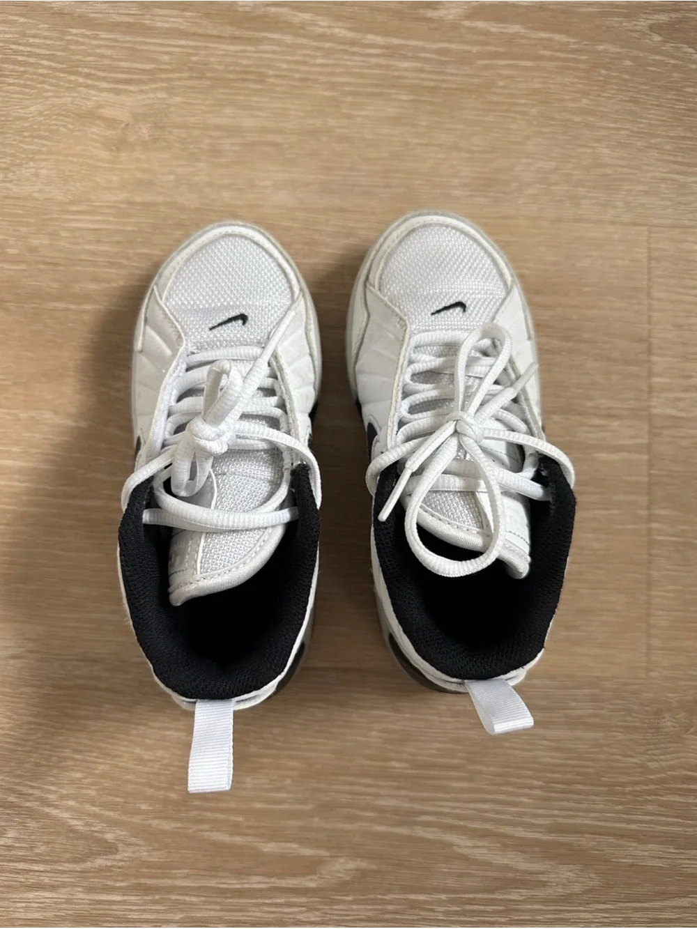 Nike Kids White and Black Low-Top Sneakers